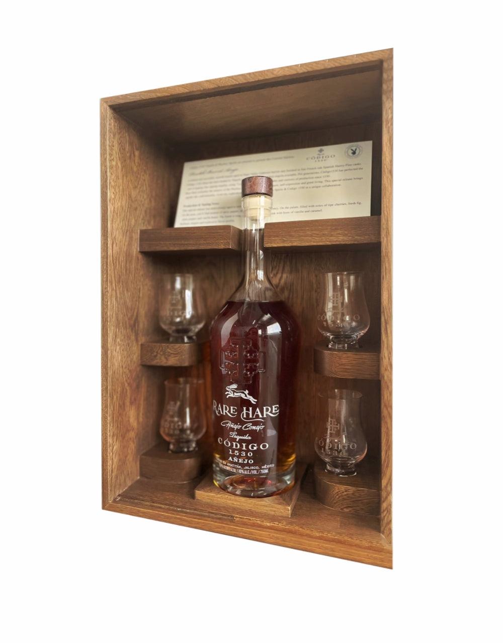 CÓDIGO 1530 PLAYBOY RARE HARE AÑEJO TEQUILA